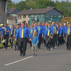 Marschmusik auf dem Erntedankfest in Röttgen 2016
